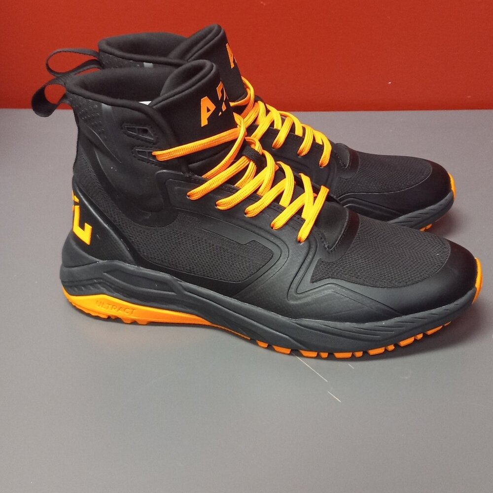 Athletic Propulsion Labs APL Techloom Defended, Black/Spark, Sz 8.5, NEW!!